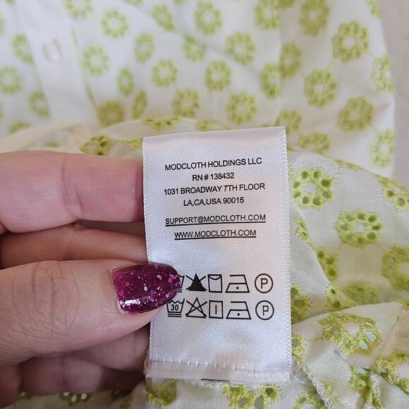 Modcloth Darling for the Prairie Peplum Tank Top White Green Floral Plus Size 1x - Picture 7 of 9